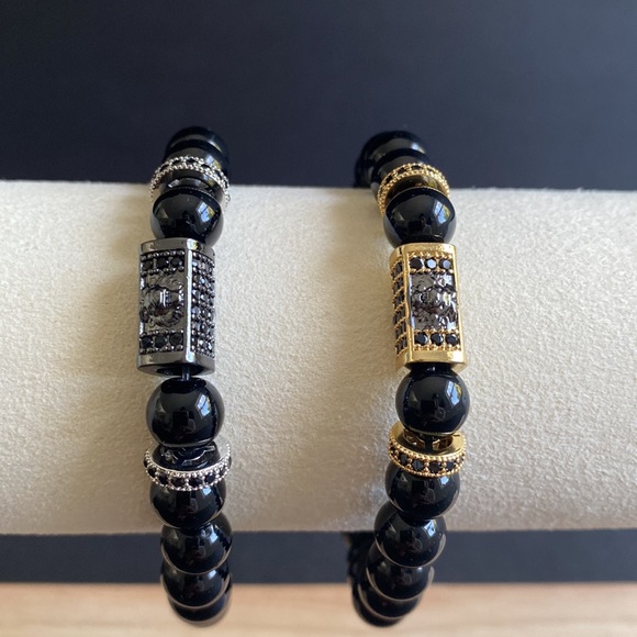 Polished Onyx with Black Pave LionsHead Bead - Picture 4 of 7